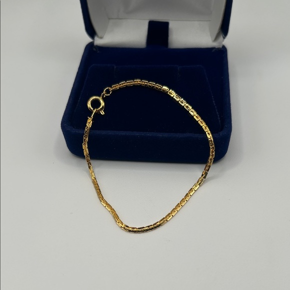 Vintage 90’s 14k Gold Bracelet - Picture 3 of 10